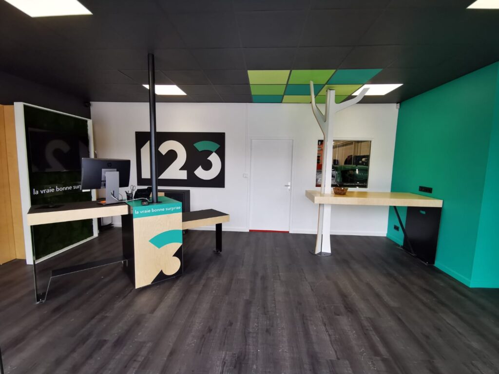 123-pare-brise-annecy-accueil-client Accueil et coin client de l'agence 123 Pare-Brise Annecy