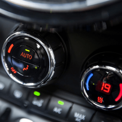 Bouton d'une climatisation de voiture