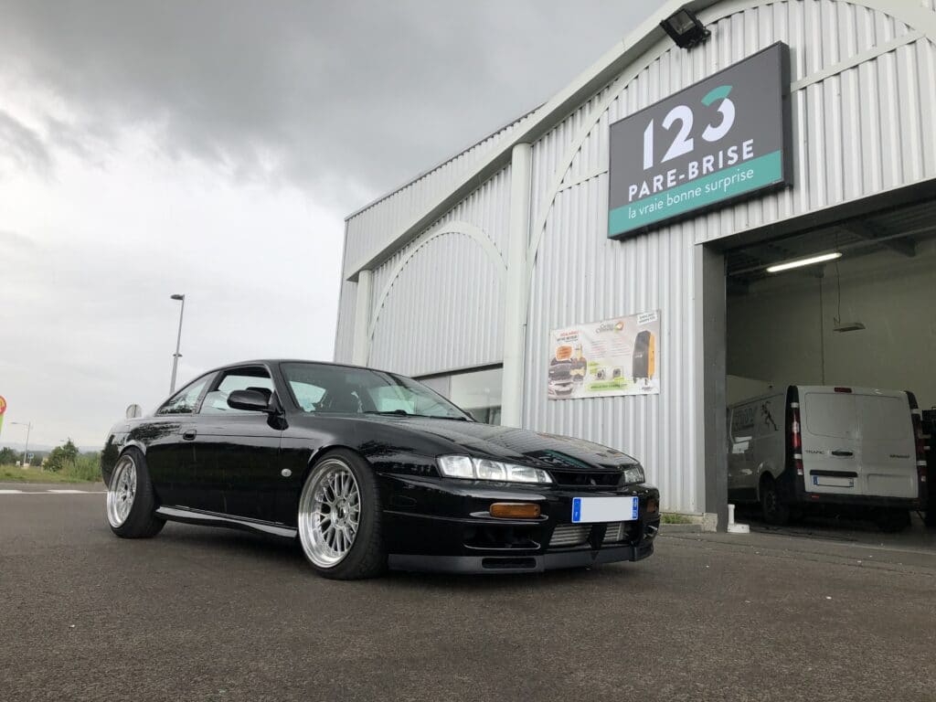 123PareBrise-Bruay-la-Buissiere-nissan-200x Intervention sur une Nissan 200X à l'agence 123 Pare-Brise Bruay la Buissière
