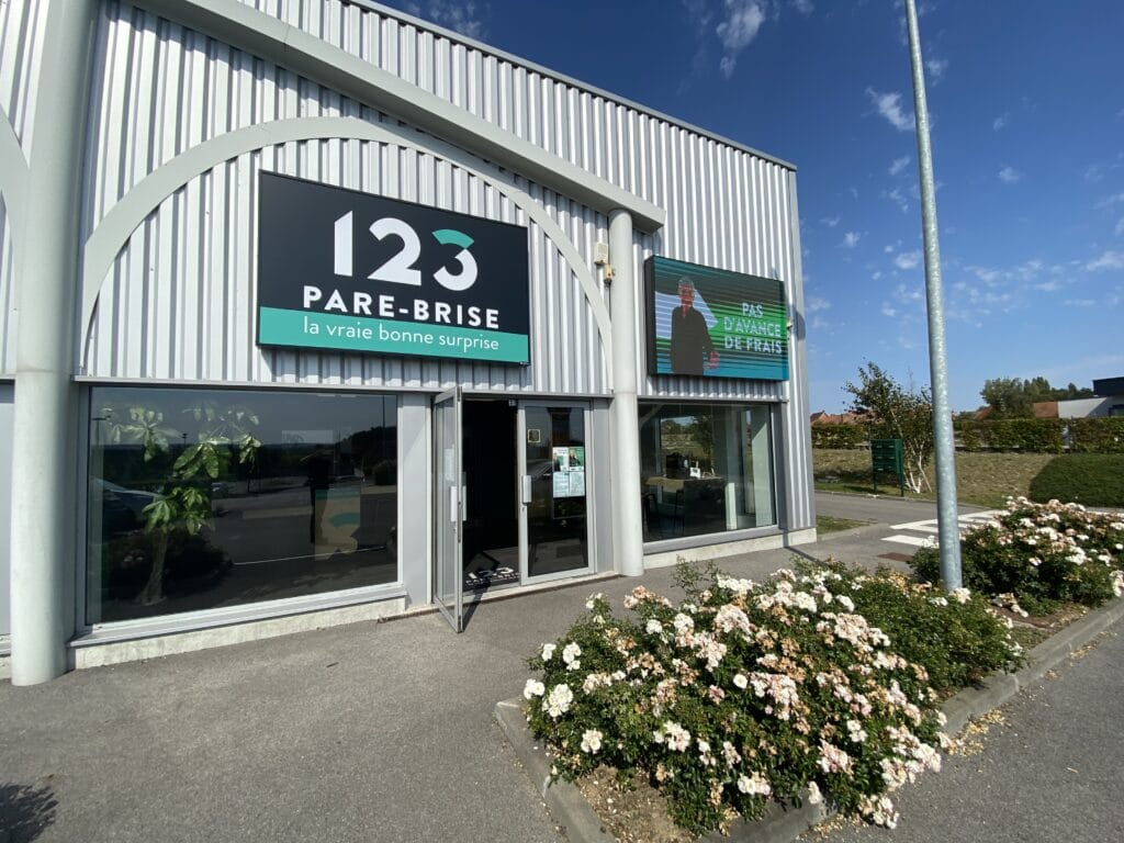 123PareBrise-Bruay-la-buissiere-facade