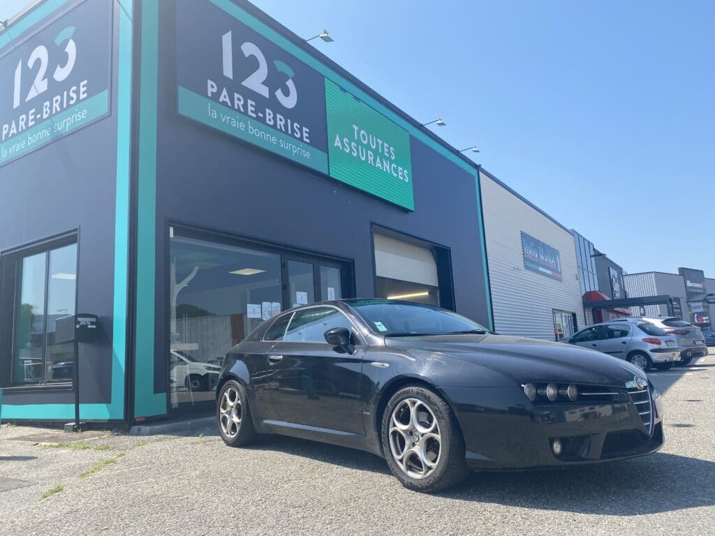 123PareBrise-Chambery-alfa-romeo-brera Intervention Alfa Roméo Brera sur l'agence 123 Pare-Brise Chambéry