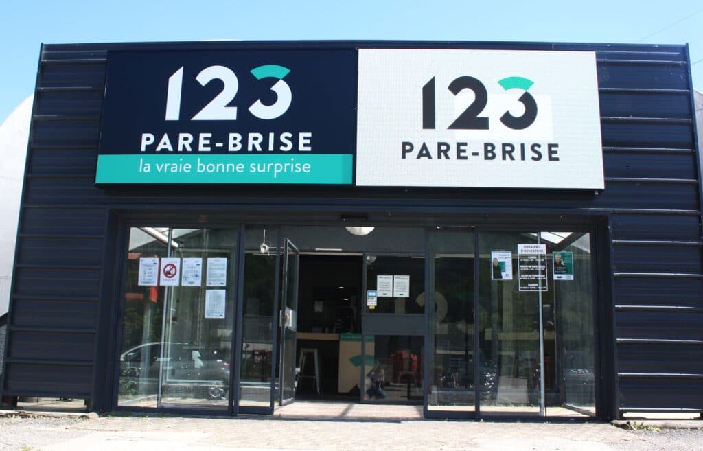 123PareBrise-Givors-facade Façade de l'agence 123 Pare-Brise Givors