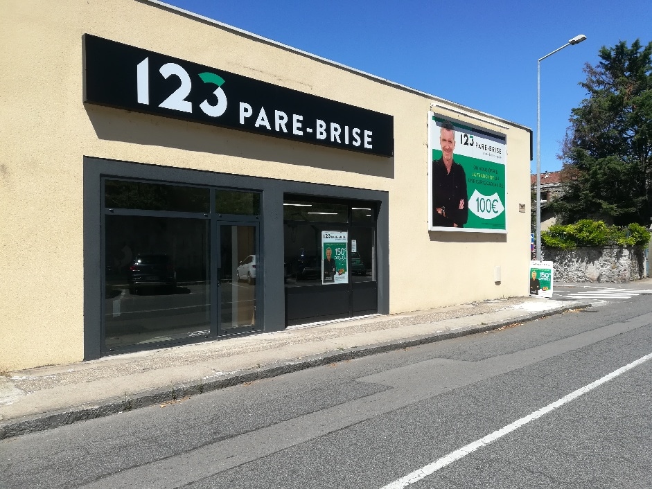123PareBrise-Vienne-facade Façade de l'agence 123 Pare-Brise Vienne