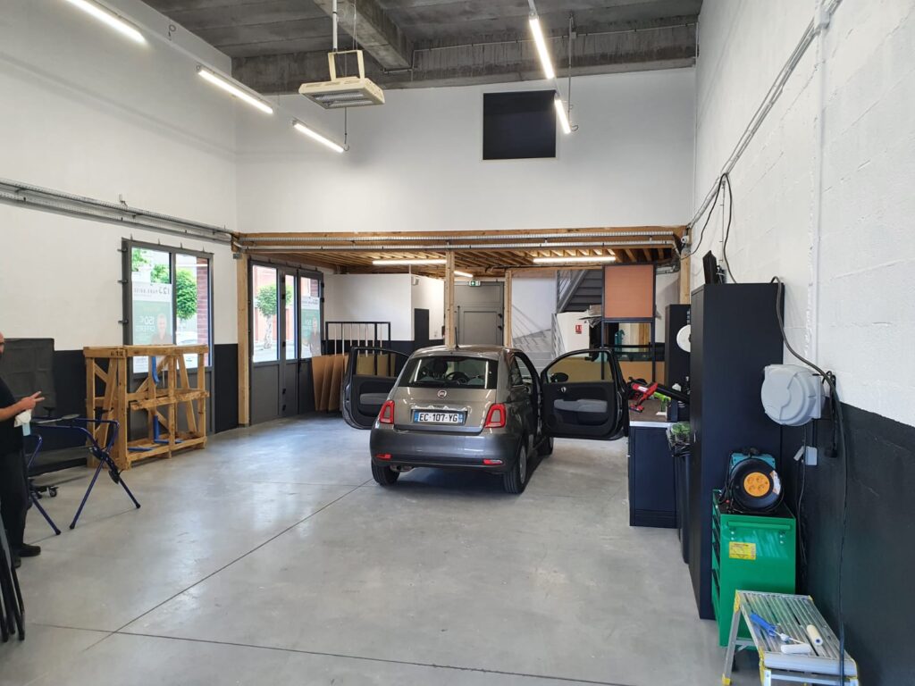 123PareBrise-bethune-atelier Fiat 500 dans l'atelier de l'agence 123 Pare-Brise Béthune