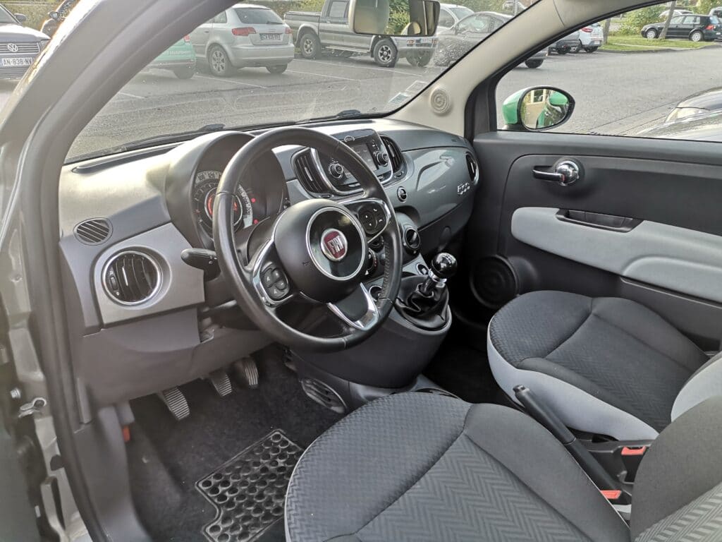 123PareBrise-saint-omer-interieur-fiat-500 Intérieur de la Fiat 500 de prêt du centre 123 Pare-Brise Saint-Omer