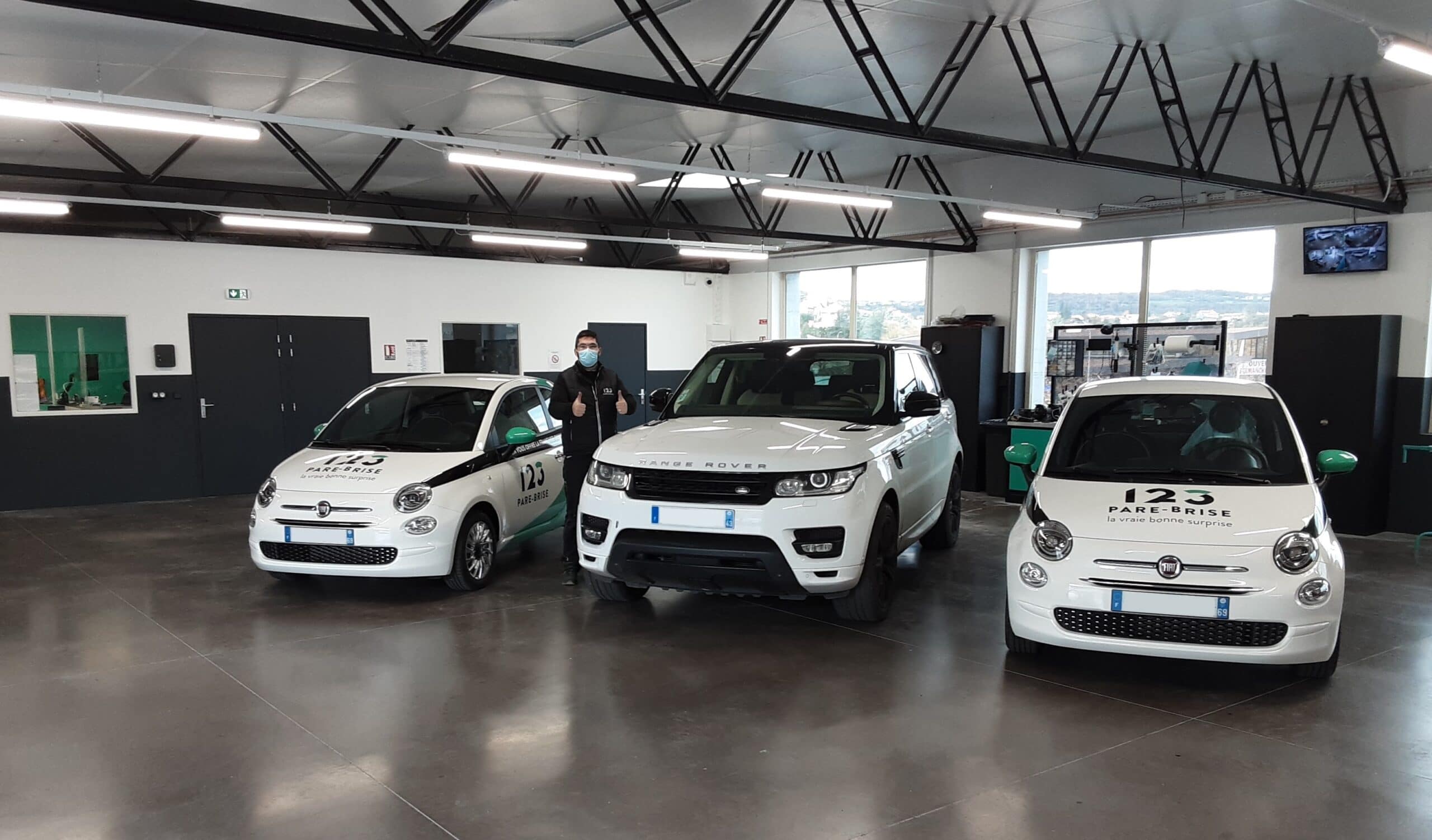 Intervention terminée sur un Land Rover Rangsport dans l'atelier 123 Pare-Brise Le-Puy-en-Velay