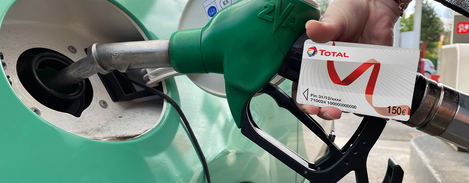 Carte carburant Total de 150€ + 2 balais d&rsquo;essuie-glaces offerts pour tout remplacement de pare-brise !
