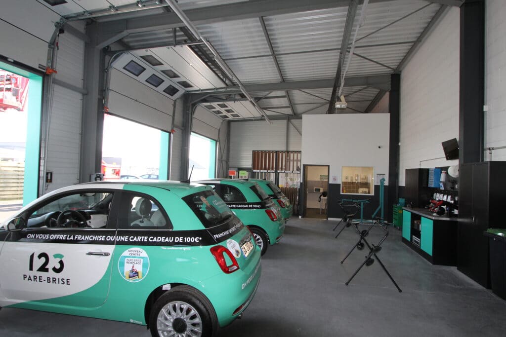 123parebrise-hazebrouck-vehicules-de-pret Véhicules de prêt dans l'atelier 123 Pare-Brise Hazebrouck
